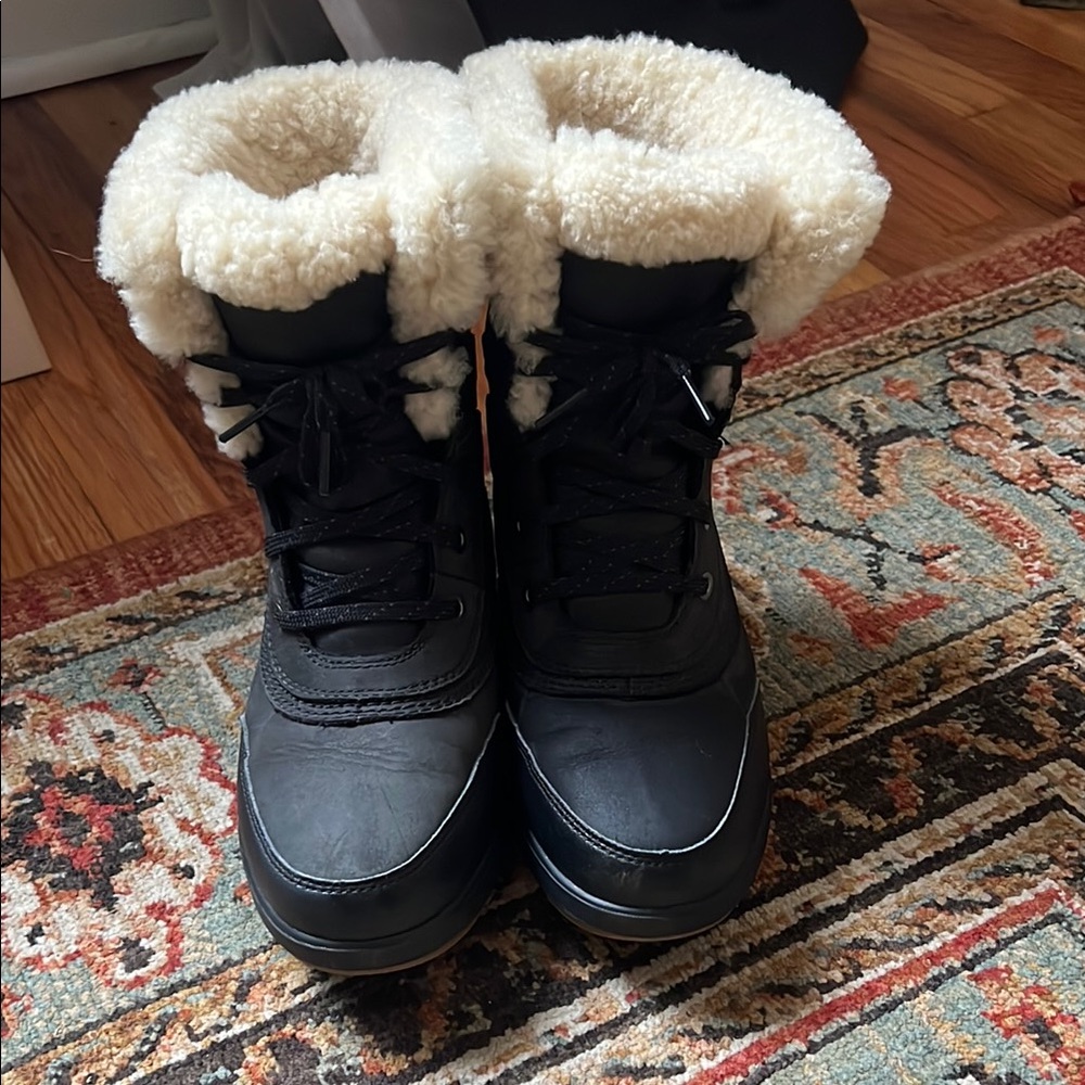 Sorel Women's Black Winter Boots with Faux Fur Lining